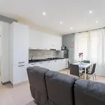 Silver Dream Cornelia, Elegant With Car Park Appartement Rome