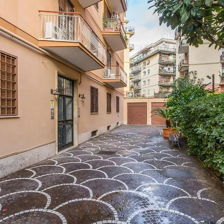Appartement Silver Dream Cornelia, Elegant With Car Park Rome