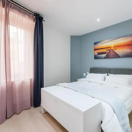 Апартаменты Silver Dream Cornelia, Elegant With Car Park *