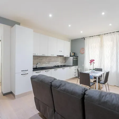 Silver Dream Cornelia, Elegant With Car Park Апартаменты Рим