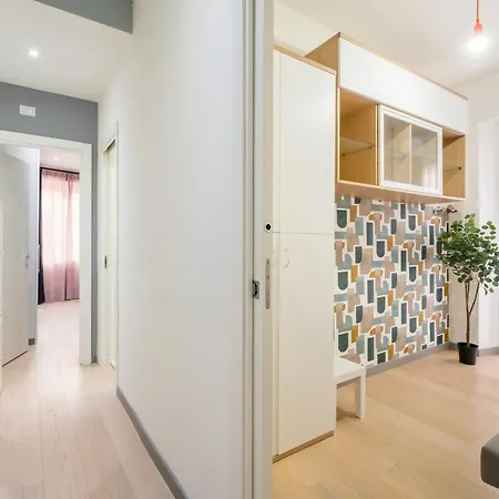 Апартаменты Silver Dream Cornelia, Elegant With Car Park *