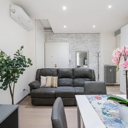 Silver Dream Cornelia, Elegant With Car Park Apartman